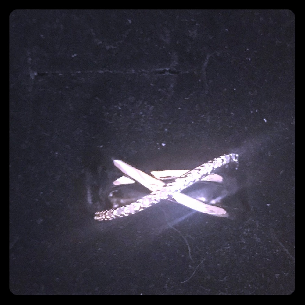 NIP 1/10 CTTW Diamond Three Row X Ring Size 6.5